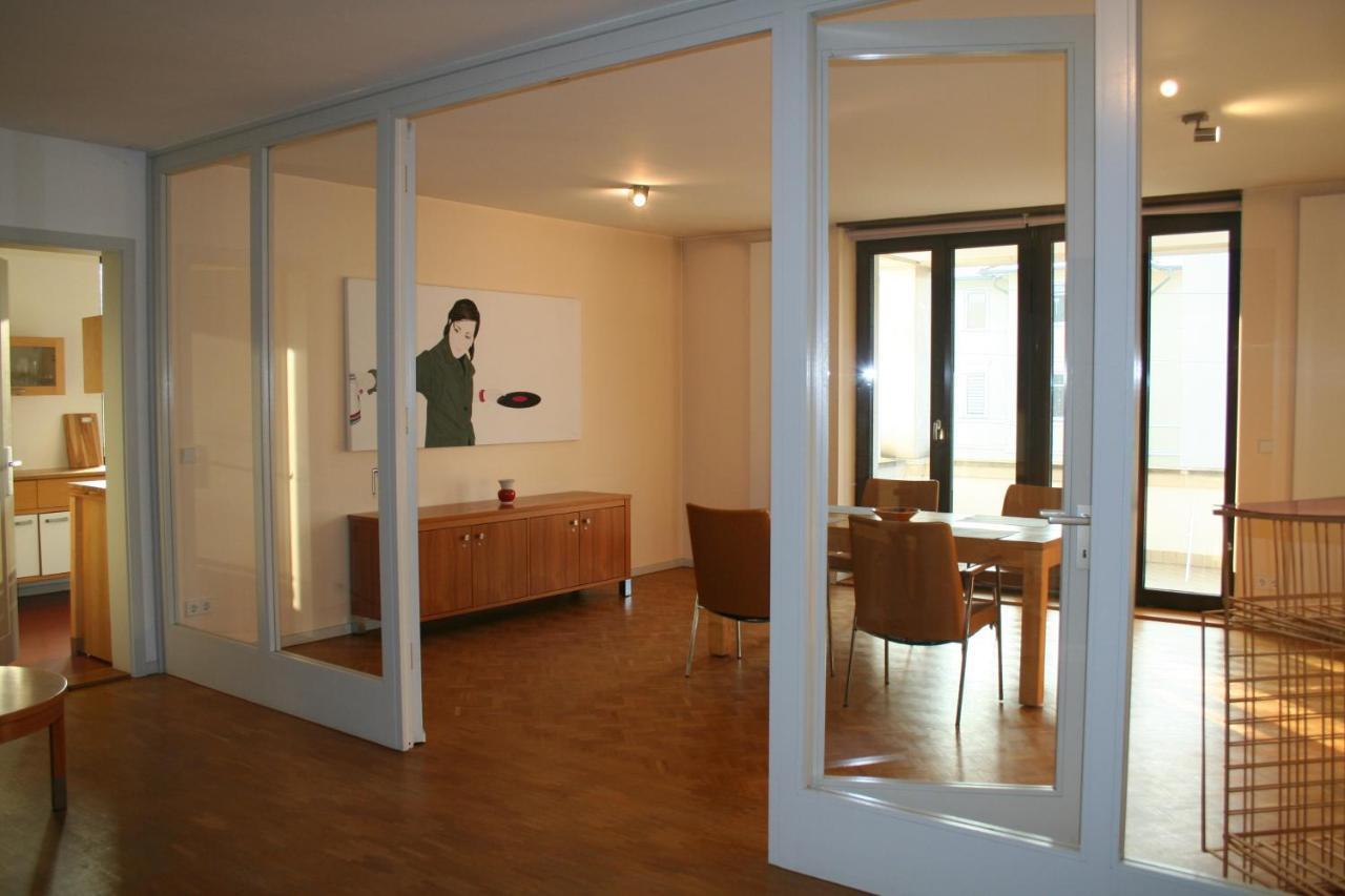 Architekten Villa In Theaternaehe ไมนิงเงิน ภายนอก รูปภาพ